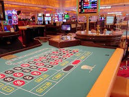 Sweet Bonanza slot grid and cluster-pay mechanics